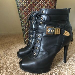Guess lace up booties!